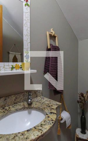 Casa à venda com 117m², 3 quartos e 2 vagas Casa à venda com 117m², 3 quartos e 2 vagasLavabo