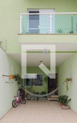 Casa à venda com 117m², 3 quartos e 2 vagas Casa à venda com 117m², 3 quartos e 2 vagasGaragem