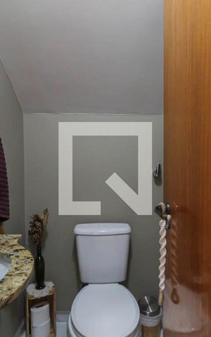 Casa à venda com 117m², 3 quartos e 2 vagas Casa à venda com 117m², 3 quartos e 2 vagasLavabo