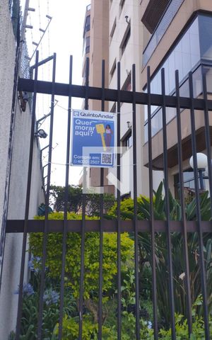 Apartamento à venda com 138m², 3 quartos e 2 vagas Apartamento à venda com 138m², 3 quartos e 2 vagasPlaquinha