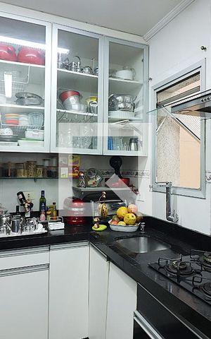 Apartamento para alugar com 68m², 3 quartos e 1 vagaCozinha e Área de Serviço
