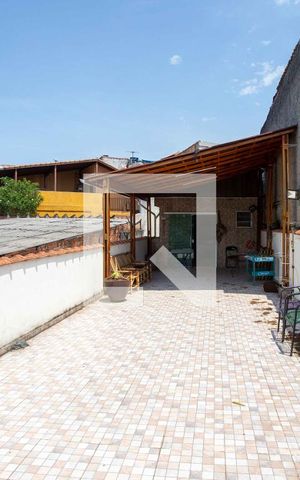 Casa à venda com 158m², 3 quartos e 2 vagasSacada