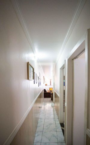 Casa à venda com 158m², 3 quartos e 2 vagasCorredor