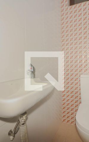 Casa à venda com 110m², 2 quartos e 1 vagaLavabo