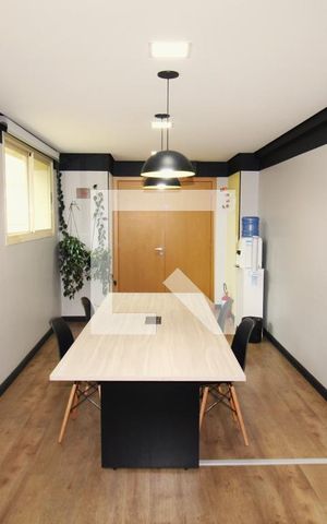 Apartamento para alugar com 45m², 1 quarto e 1 vagaÁrea Comum - Sala de Reunião
