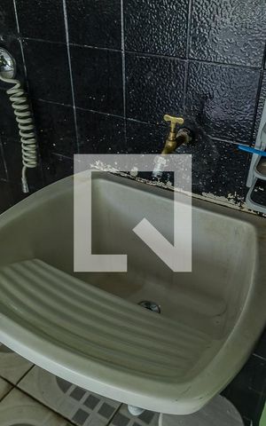 Casa à venda com 215m², 5 quartos e 2 vagas Casa à venda com 215m², 5 quartos e 2 vagasQuintal e Área de Serviço - Tanque