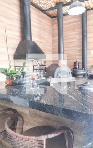 Casa de condomínio para alugar com 285m², 4 quartos e 2 vagas Casa de condomínio para alugar com 285m², 4 quartos e 2 vagasÁrea gourmet