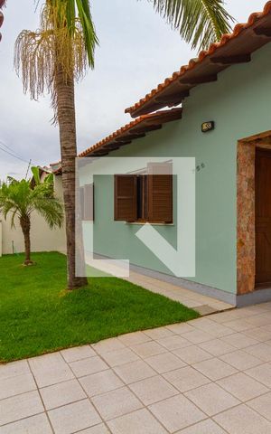 Casa à venda com 125m², 3 quartos e 4 vagas Casa à venda com 125m², 3 quartos e 4 vagasEntrada