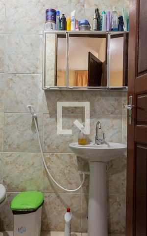 Casa à venda com 150m², 2 quartos e 1 vaga Casa à venda com 150m², 2 quartos e 1 vagaBanheiro da Suíte 1