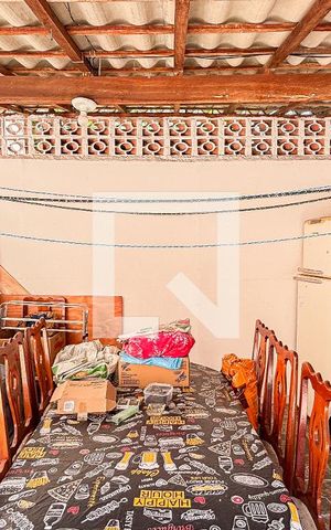 Casa à venda com 200m², 3 quartos e 2 vagas Casa à venda com 200m², 3 quartos e 2 vagasQuintal