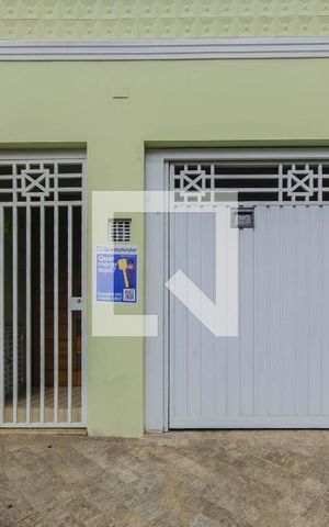 Casa à venda com 126m², 3 quartos e 1 vaga Casa à venda com 126m², 3 quartos e 1 vagaFachada