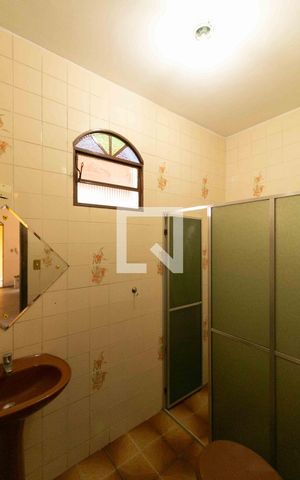 Casa para alugar com 181m², 3 quartos e 2 vagasBanheiro 1