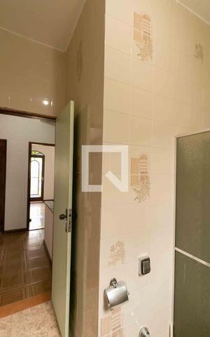 Casa para alugar com 181m², 3 quartos e 2 vagasBanheiro 2