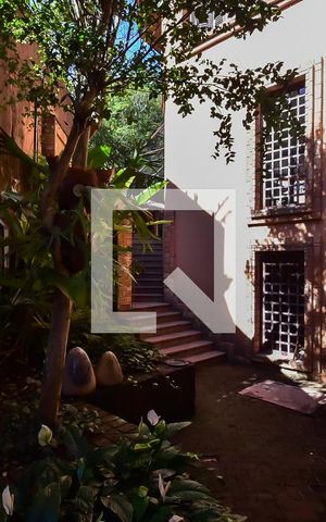 Casa para alugar com 1000m², 4 quartos e 6 vagasÁrea Externa