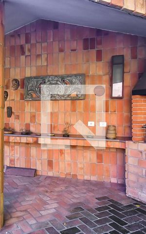 Casa para alugar com 1000m², 4 quartos e 6 vagasChurrasqueira