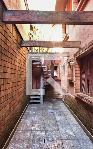Casa para alugar com 1000m², 4 quartos e 6 vagasÁrea Externa