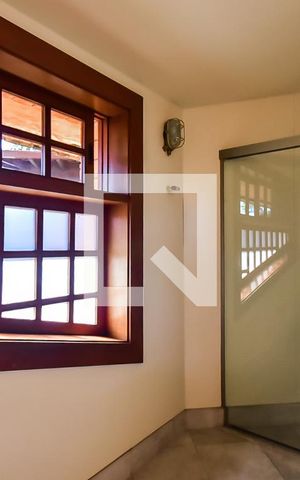 Casa para alugar com 1000m², 4 quartos e 6 vagasBanheiro Suíte 1