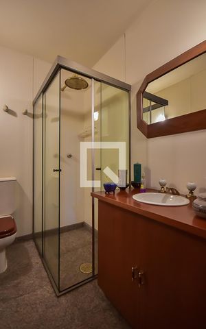 Casa para alugar com 1000m², 4 quartos e 6 vagasSaúna - Banheiro