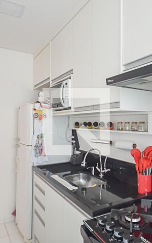 Apartamento para alugar com 44m², 2 quartos e 1 vaga Apartamento para alugar com 44m², 2 quartos e 1 vagaCozinha e Área de Serviço