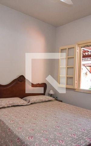 Casa à venda com 300m², 3 quartos e 2 vagasSuite