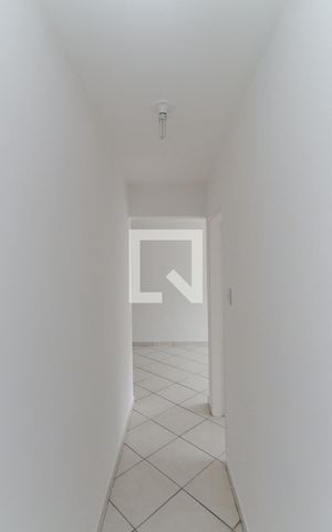 Apartamento para alugar com 53m², 2 quartos e sem vaga Apartamento para alugar com 53m², 2 quartos e sem vagaBanheiro Corredor