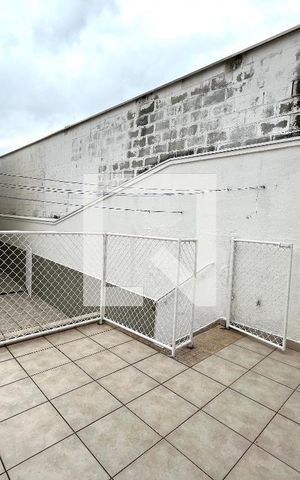 Casa à venda com 200m², 5 quartos e 3 vagas Casa à venda com 200m², 5 quartos e 3 vagasQuintal
