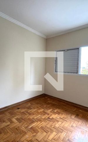 Casa à venda com 200m², 5 quartos e 3 vagas Casa à venda com 200m², 5 quartos e 3 vagasQuarto 3