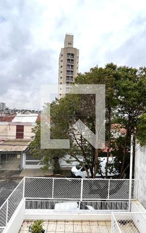 Casa à venda com 200m², 5 quartos e 3 vagas Casa à venda com 200m², 5 quartos e 3 vagasVista do Quarto 3