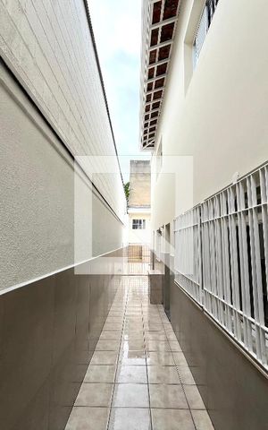Casa à venda com 200m², 5 quartos e 3 vagas Casa à venda com 200m², 5 quartos e 3 vagasÁrea externa