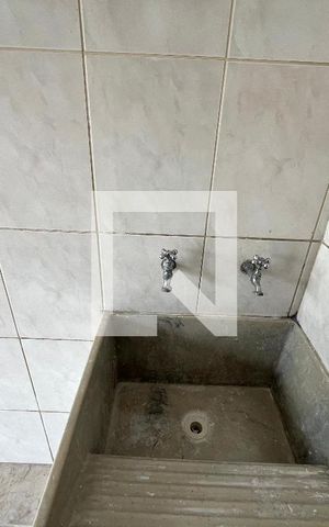Casa à venda com 200m², 5 quartos e 3 vagas Casa à venda com 200m², 5 quartos e 3 vagasÁrea de Serviço