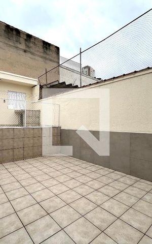Casa à venda com 200m², 5 quartos e 3 vagas Casa à venda com 200m², 5 quartos e 3 vagasQuintal