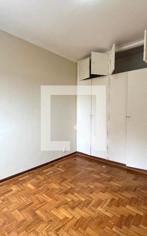 Casa à venda com 200m², 5 quartos e 3 vagas Casa à venda com 200m², 5 quartos e 3 vagasQuarto 3