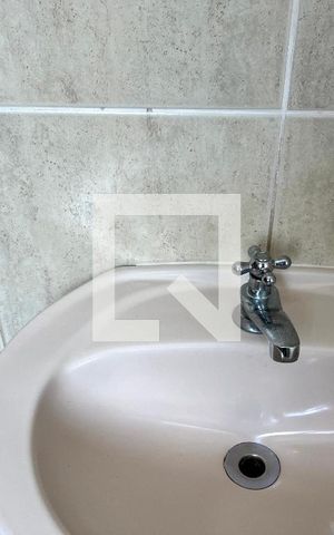 Casa à venda com 200m², 5 quartos e 3 vagas Casa à venda com 200m², 5 quartos e 3 vagasBanheiro Corredor