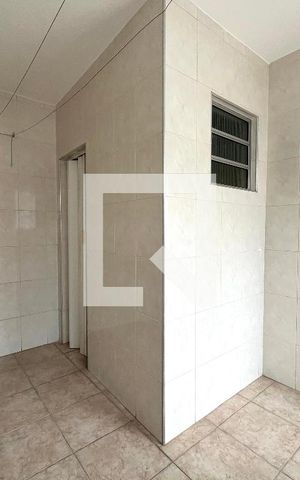 Casa à venda com 200m², 5 quartos e 3 vagas Casa à venda com 200m², 5 quartos e 3 vagasÁrea de Serviço