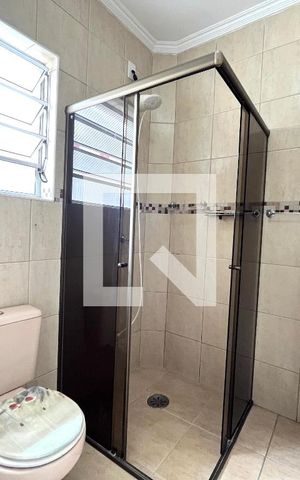 Casa à venda com 200m², 5 quartos e 3 vagas Casa à venda com 200m², 5 quartos e 3 vagasBanheiro Corredor