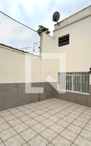 Casa à venda com 200m², 5 quartos e 3 vagas Casa à venda com 200m², 5 quartos e 3 vagasQuintal