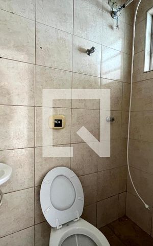 Casa à venda com 200m², 5 quartos e 3 vagas Casa à venda com 200m², 5 quartos e 3 vagasBanheiro de serviço