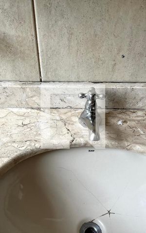 Casa à venda com 200m², 5 quartos e 3 vagas Casa à venda com 200m², 5 quartos e 3 vagasBanheiro da Suíte
