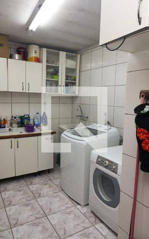 Casa à venda com 300m², 3 quartos e 4 vagas Casa à venda com 300m², 3 quartos e 4 vagasÁrea de Serviço