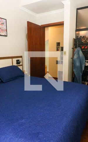 Casa à venda com 300m², 3 quartos e 4 vagas Casa à venda com 300m², 3 quartos e 4 vagasSuíte 1