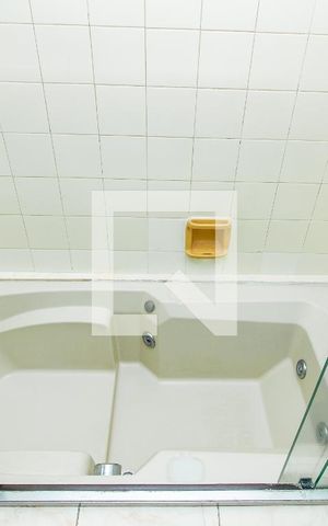 Apartamento para alugar com 156m², 3 quartos e 2 vagas Apartamento para alugar com 156m², 3 quartos e 2 vagasBanheiro