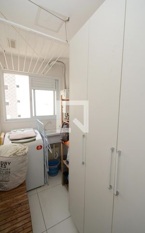 Apartamento à venda com 61m², 2 quartos e 1 vagaÁrea de Serviço