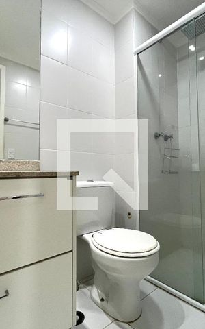 Apartamento para alugar com 67m², 2 quartos e 2 vagasBanheiro Corredor