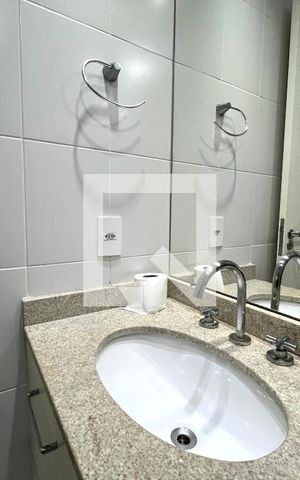 Apartamento para alugar com 67m², 2 quartos e 2 vagasBanheiro Corredor