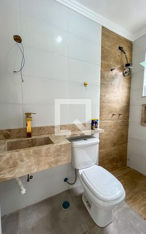 Casa à venda com 127m², 2 quartos e 3 vagas Casa à venda com 127m², 2 quartos e 3 vagasBanheiro da Suíte 1