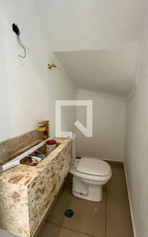 Casa à venda com 127m², 2 quartos e 3 vagas Casa à venda com 127m², 2 quartos e 3 vagasLavabo