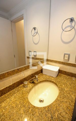 Apartamento para alugar com 190m², 3 quartos e 3 vagasBanheiro da Suíte 2