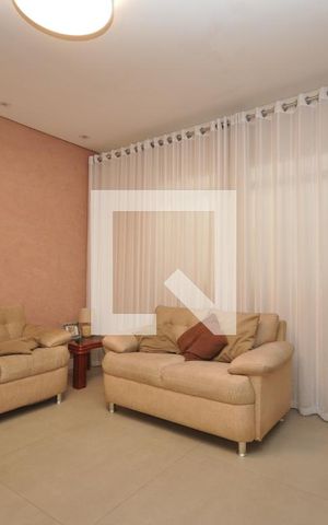 Casa à venda com 300m², 7 quartos e 4 vagasSala 1