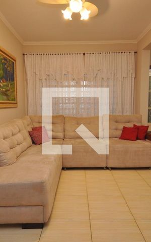 Casa à venda com 300m², 7 quartos e 4 vagasSala 2