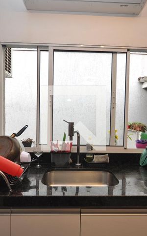 Casa à venda com 300m², 7 quartos e 4 vagasCozinha